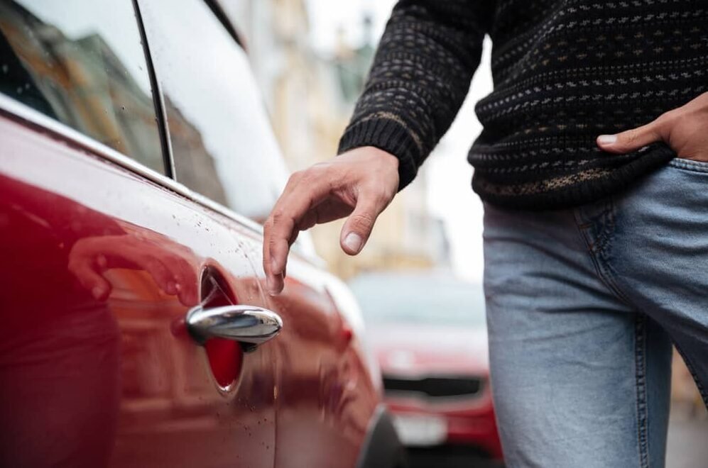 Why You Need a Pro Unlock Car Door Service Right Now