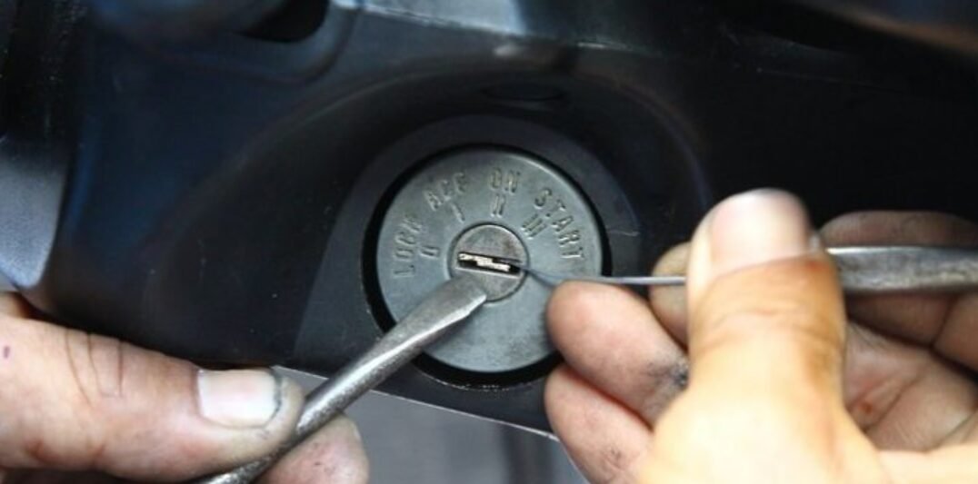 Avoiding Ignition Damage During Car Key Extraction