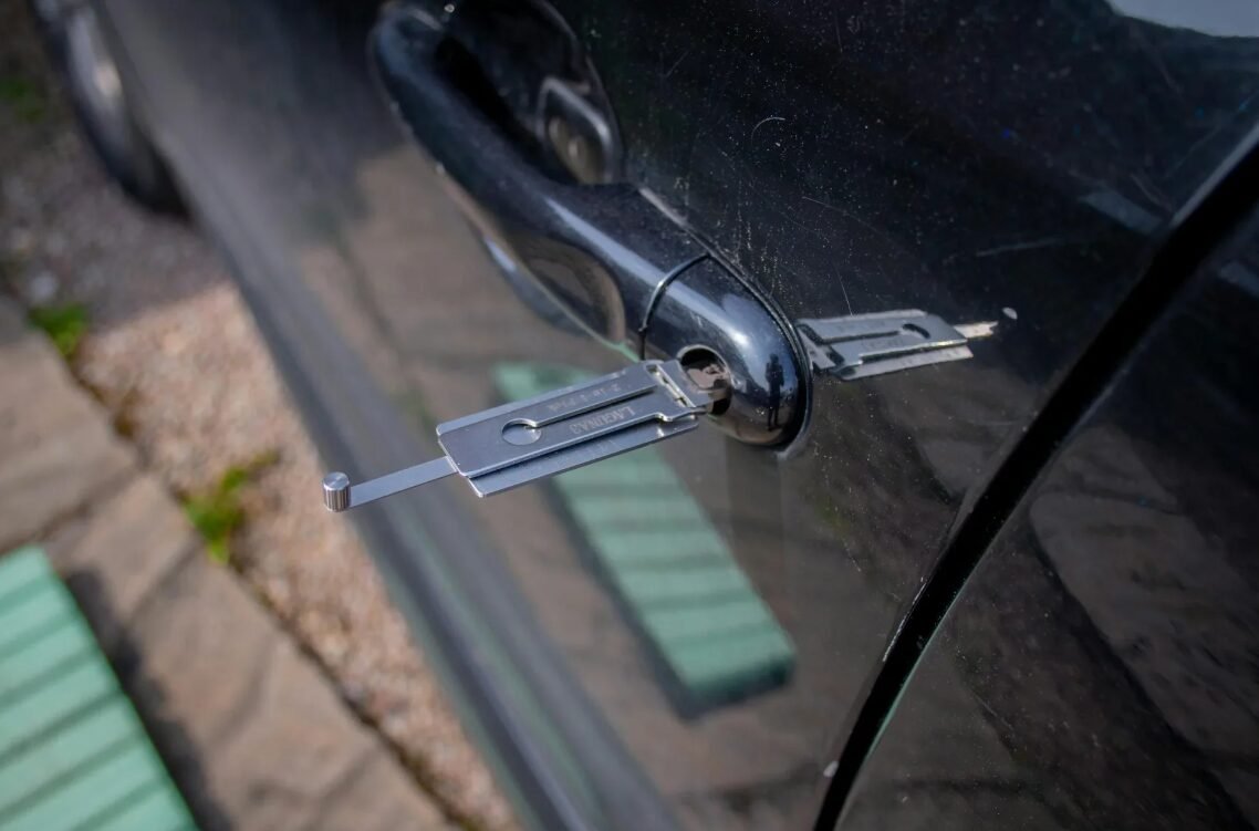 Why You Need a Pro Car Lock Service for Biometric Systems